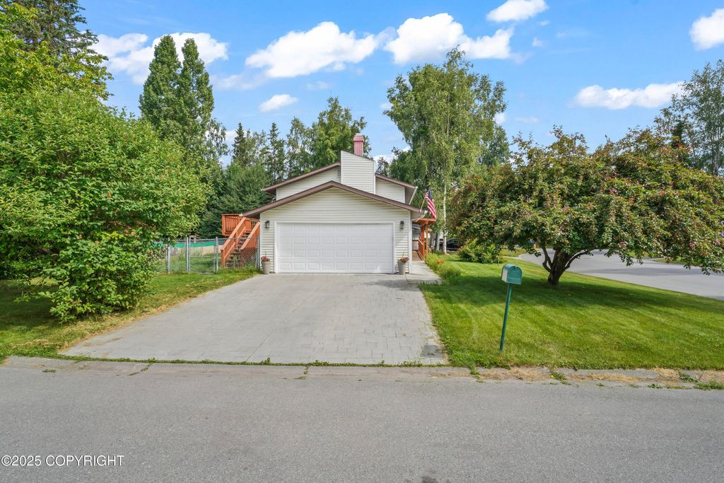 5875 Kennyhill Drive, Anchorage, AK 99504