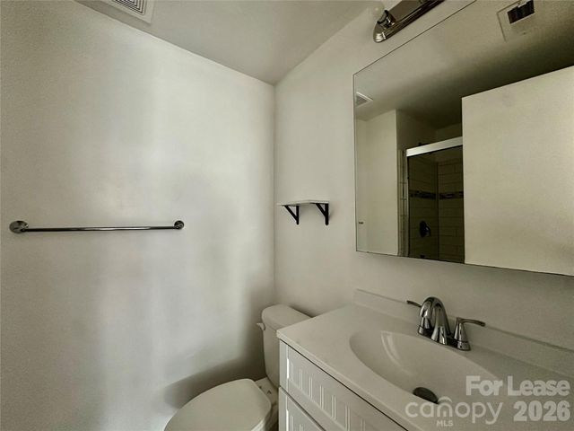 1645 Arlyn Circle, Charlotte, NC 28213