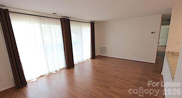 1645 Arlyn Circle, Charlotte, NC 28213