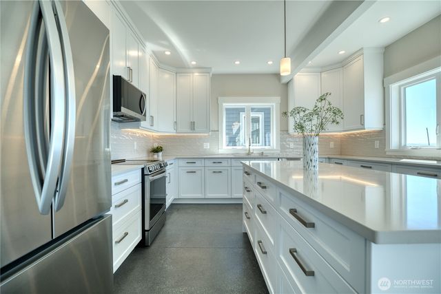 631 Freeman Lane, Point Roberts, WA 98281