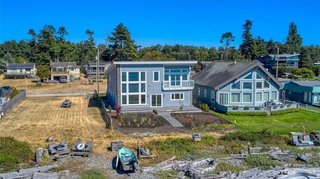 631 Freeman Lane, Point Roberts, WA 98281