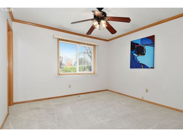 1350 Ne COCHRAN Dr, Gresham, OR 97030