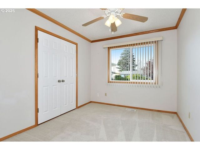 1350 Ne COCHRAN Dr, Gresham, OR 97030