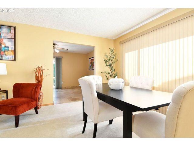 1350 Ne COCHRAN Dr, Gresham, OR 97030