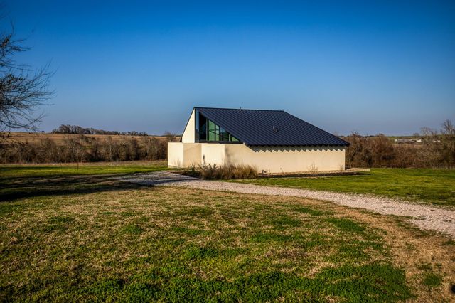 1905 Century Farms Road, Burton, TX 77835