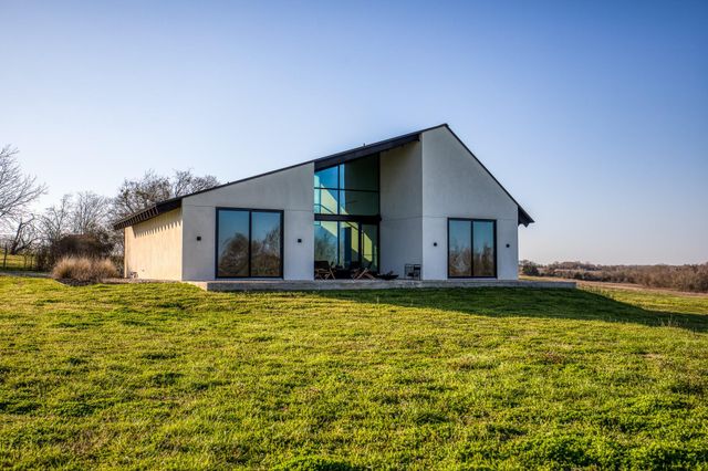 1905 Century Farms Road, Burton, TX 77835