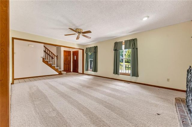 12639 NW Buck Creek Drive, Kansas City, MO 64152