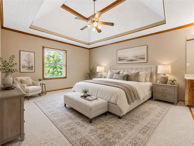 12639 NW Buck Creek Drive, Kansas City, MO 64152
