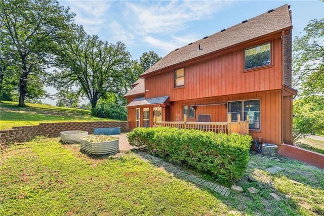 12639 NW Buck Creek Drive, Kansas City, MO 64152