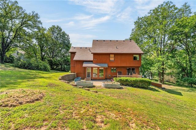 12639 NW Buck Creek Drive, Kansas City, MO 64152