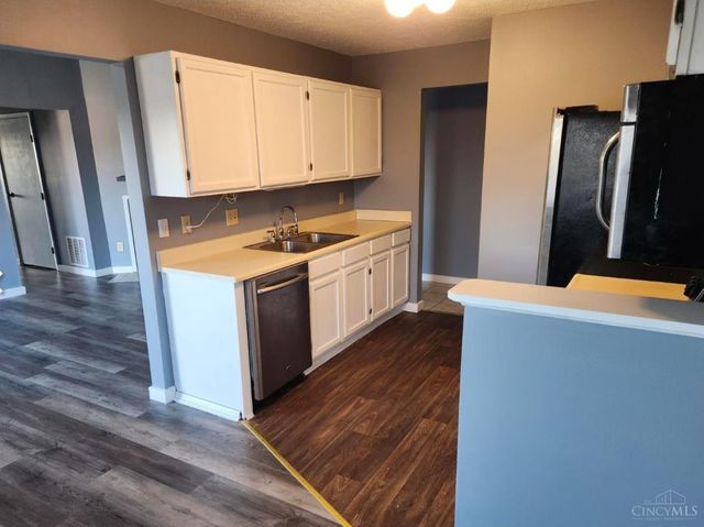 9489 Woodland Hills Drive, West Chester, OH 45011