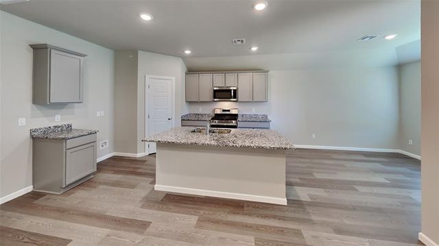 10504 SW 41st Place, Oklahoma City, OK 73099