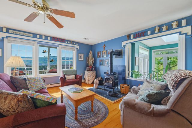 340 NAZARETH DR, Fort Valley, VA 22652