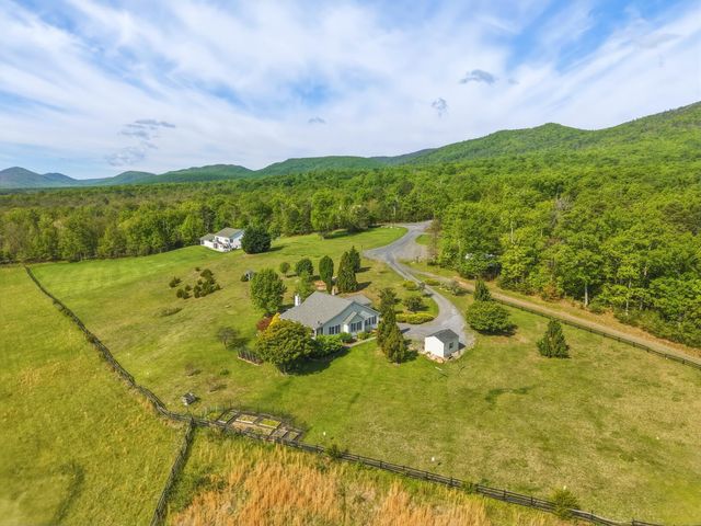 340 NAZARETH DR, Fort Valley, VA 22652