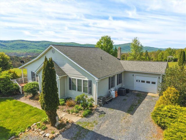 340 NAZARETH DR, Fort Valley, VA 22652
