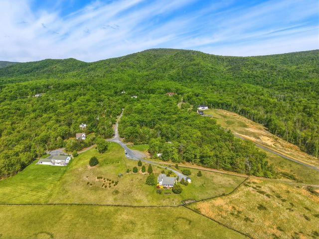 340 NAZARETH DR, Fort Valley, VA 22652