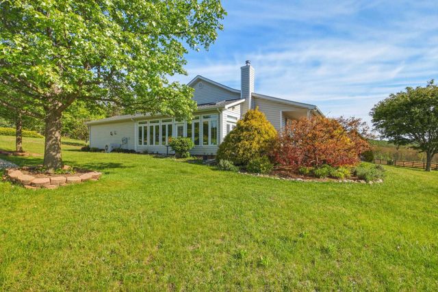 340 NAZARETH DR, Fort Valley, VA 22652