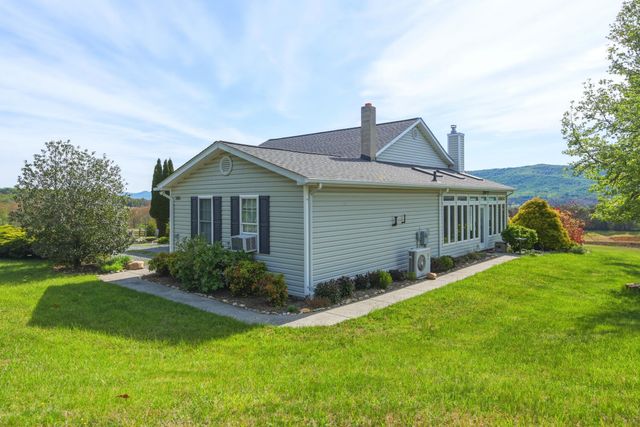 340 NAZARETH DR, Fort Valley, VA 22652