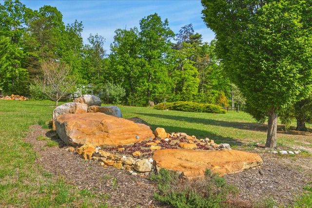 340 NAZARETH DR, Fort Valley, VA 22652