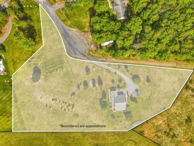 340 NAZARETH DR, Fort Valley, VA 22652