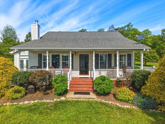 340 NAZARETH DR, Fort Valley, VA 22652