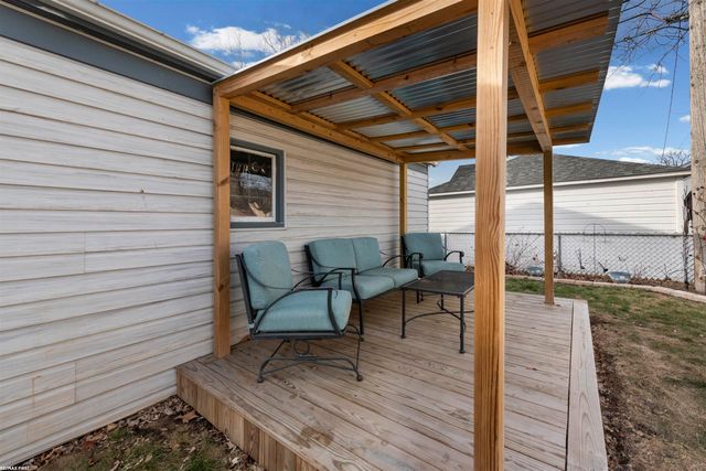 44 W. Tacoma Street, Clawson, MI 48017