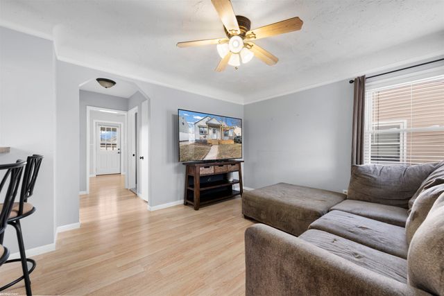 44 W. Tacoma Street, Clawson, MI 48017