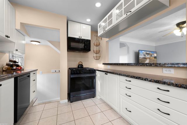 44 W. Tacoma Street, Clawson, MI 48017