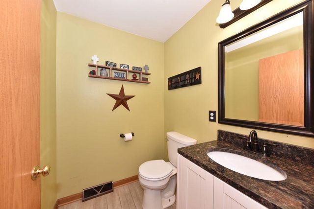 1511 Redtail DRIVE, Hartford, WI 53027