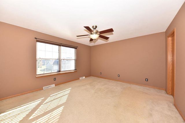 1511 Redtail DRIVE, Hartford, WI 53027