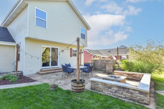 1511 Redtail DRIVE, Hartford, WI 53027