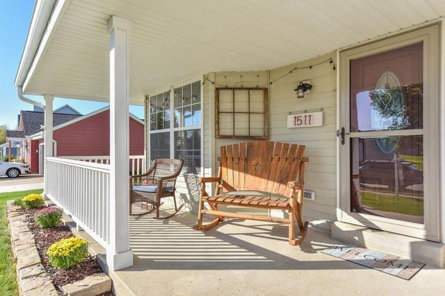 1511 Redtail DRIVE, Hartford, WI 53027
