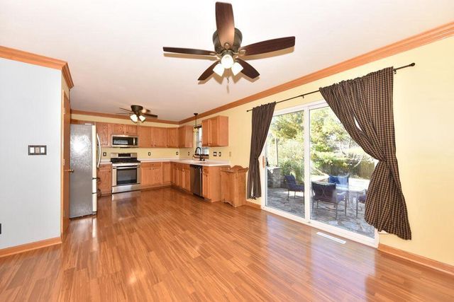 1511 Redtail DRIVE, Hartford, WI 53027