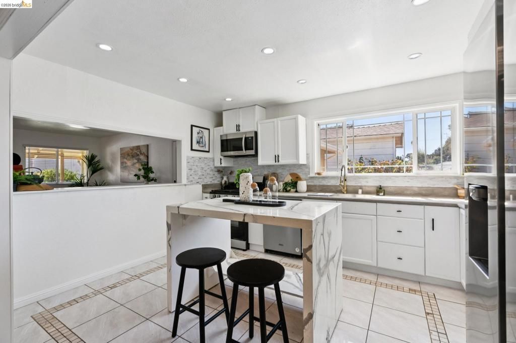 Image 10 of property listing at 4400 Sycamore Avenue, Richmond, CA 94804