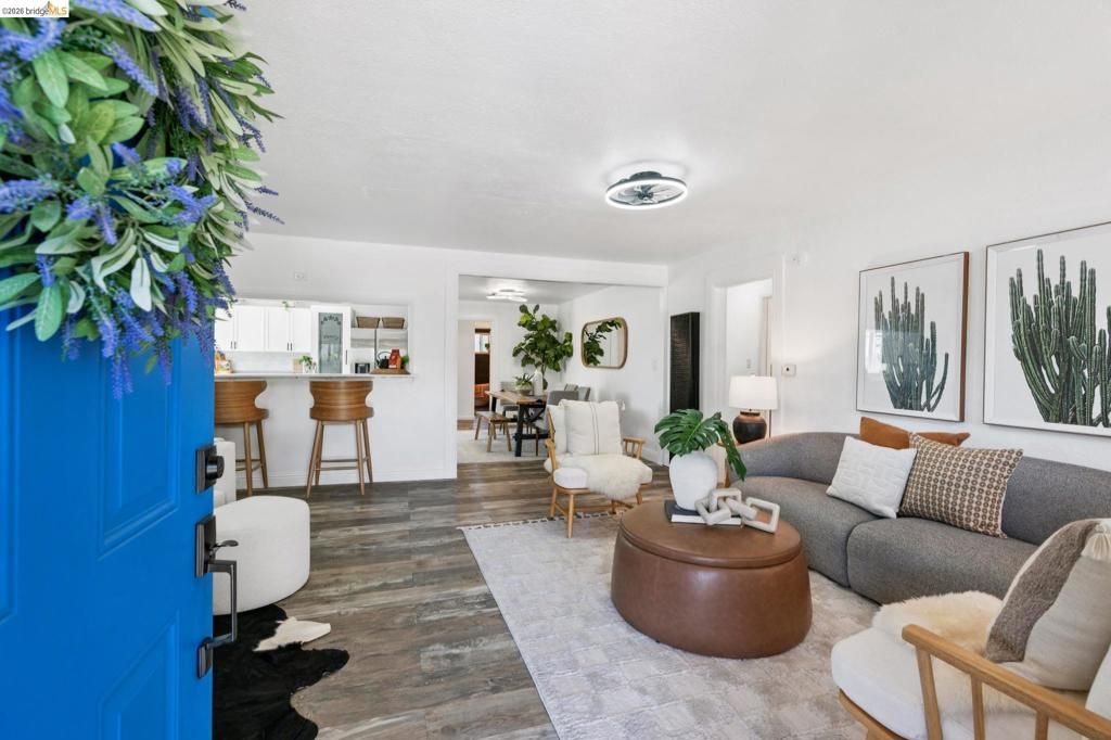 Image 3 of property listing at 4400 Sycamore Avenue, Richmond, CA 94804