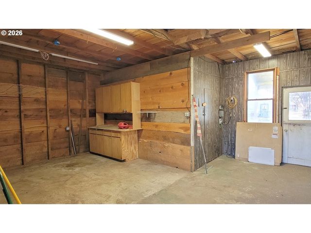 292 BISHER St, Halfway, OR 97834