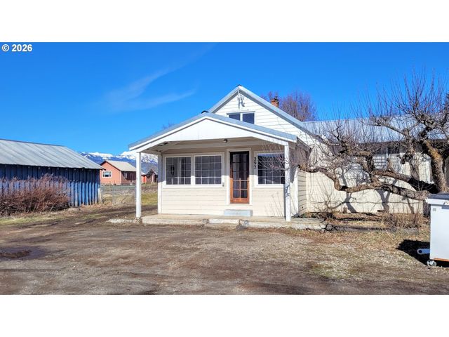 292 BISHER St, Halfway, OR 97834