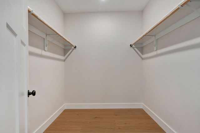 1137a N Dickerson Avenue, Springfield, MO 65803