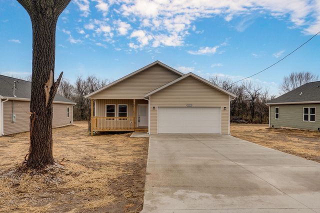 1137a N Dickerson Avenue, Springfield, MO 65803