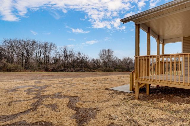 1137a N Dickerson Avenue, Springfield, MO 65803