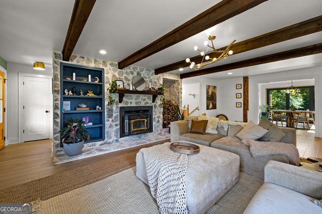 456 W McIntosh Road, Brooks, GA 30205