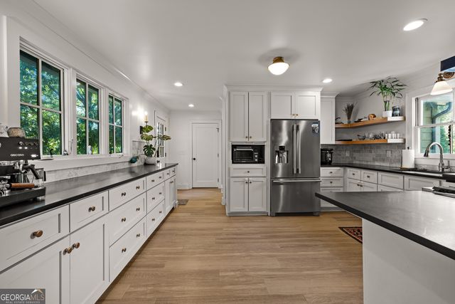 456 W McIntosh Road, Brooks, GA 30205
