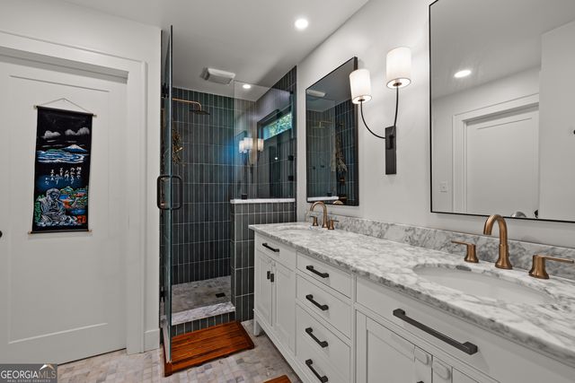 456 W McIntosh Road, Brooks, GA 30205