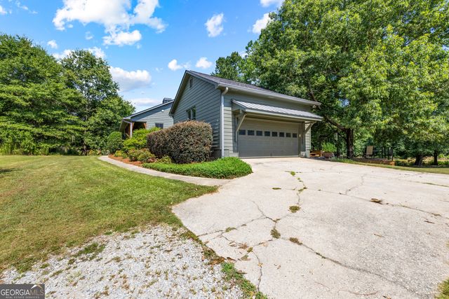 456 W McIntosh Road, Brooks, GA 30205