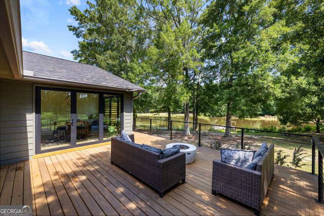456 W McIntosh Road, Brooks, GA 30205