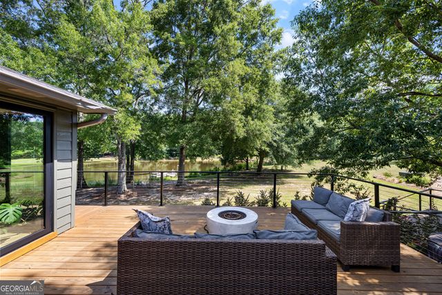 456 W McIntosh Road, Brooks, GA 30205