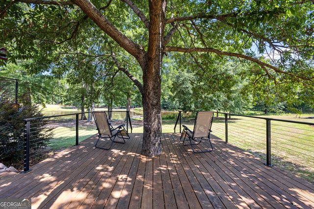 456 W McIntosh Road, Brooks, GA 30205