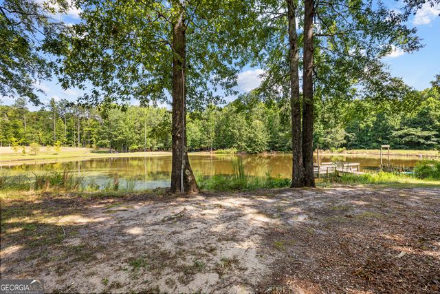 456 W McIntosh Road, Brooks, GA 30205