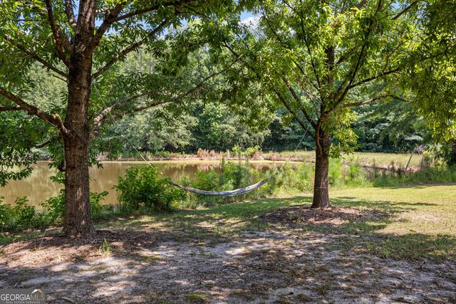 456 W McIntosh Road, Brooks, GA 30205