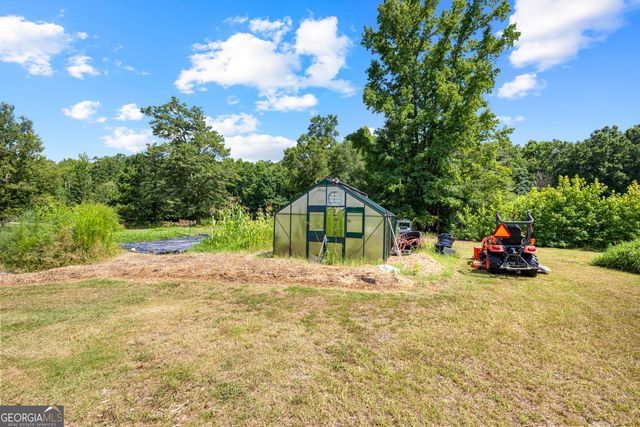 456 W McIntosh Road, Brooks, GA 30205